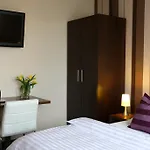 10 Bed And Breakfast