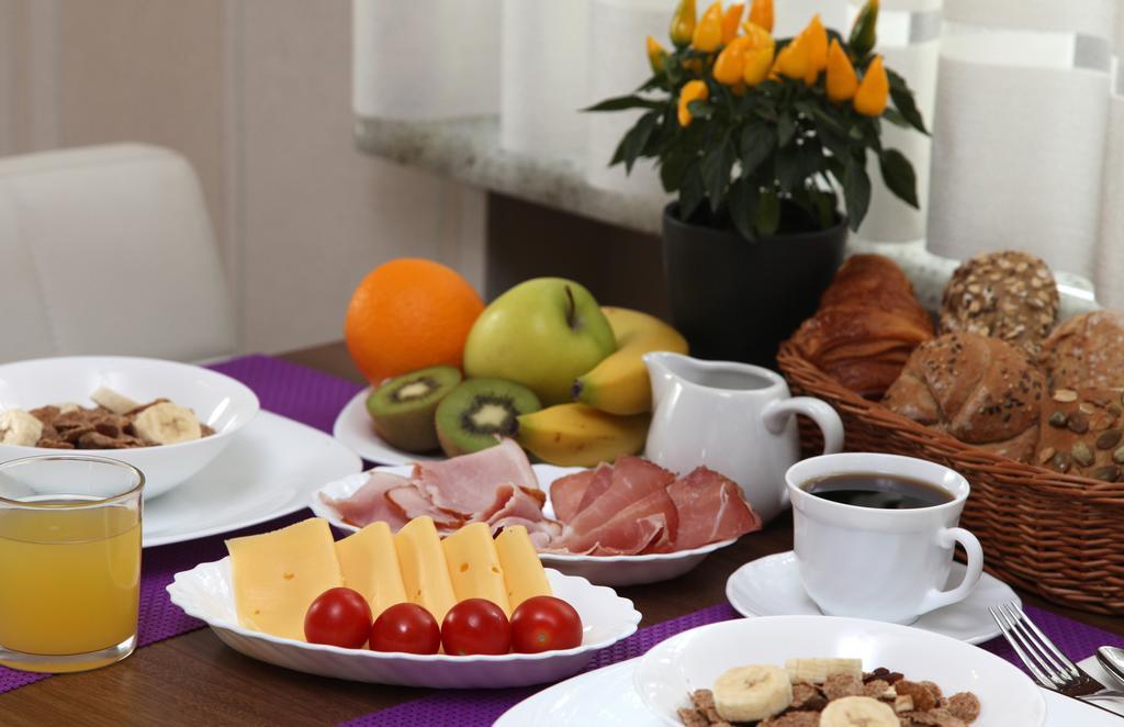 10 Bed & Breakfast Poznan